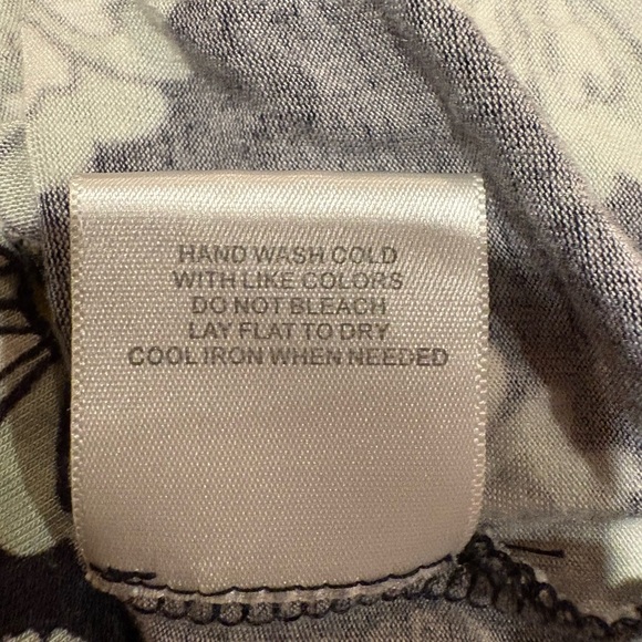 ModCloth daisy print faux wrap midi dress - Picture 8 of 14